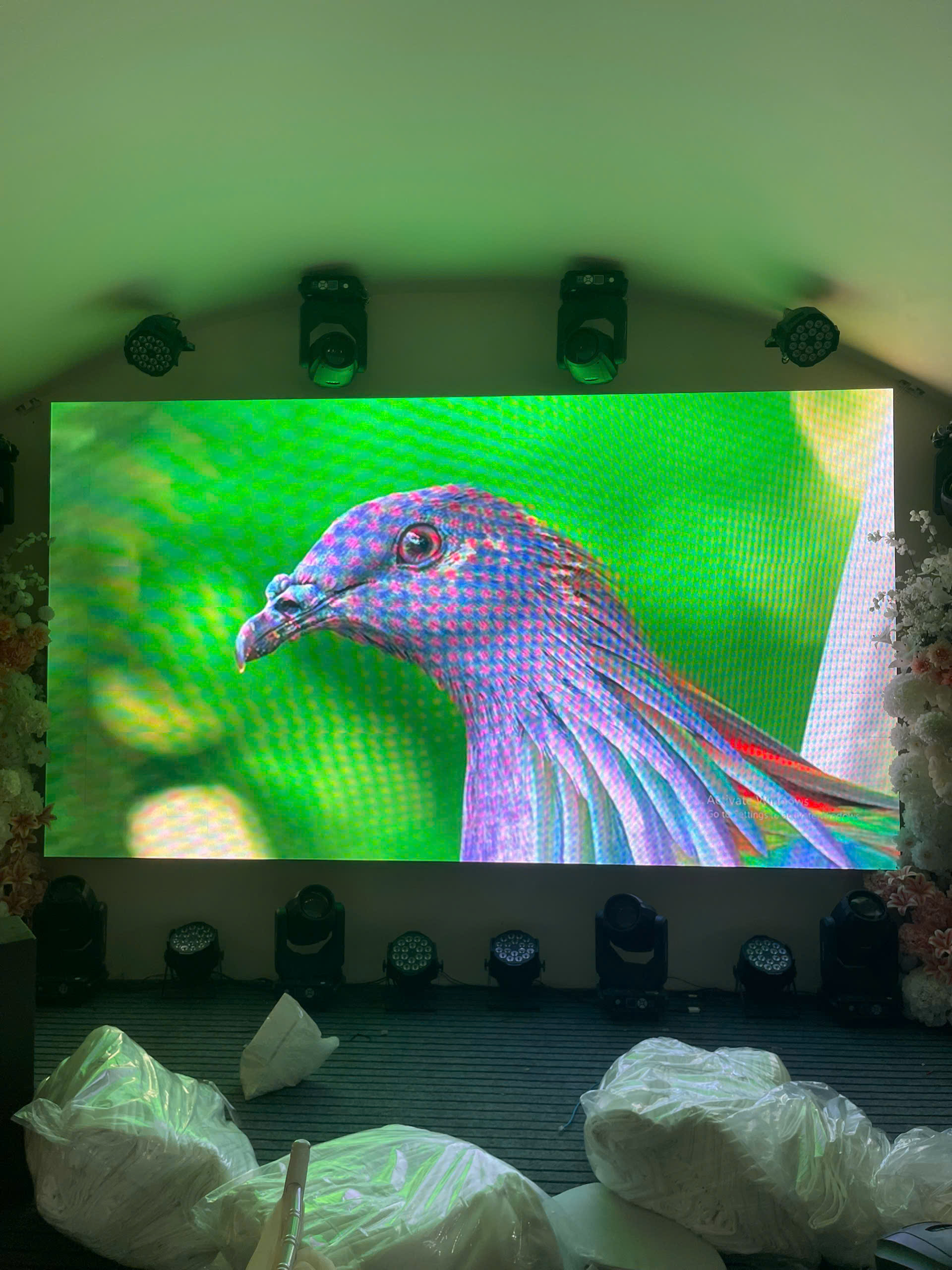 DỰ ÁN MÀN HÌNH LED & ÁNH SÁNG TIỆC CƯỚI HỘI AN PALACE — DO ĐÈN SÂN KHẤU CQ THI CÔNG & LẮP ĐẶT