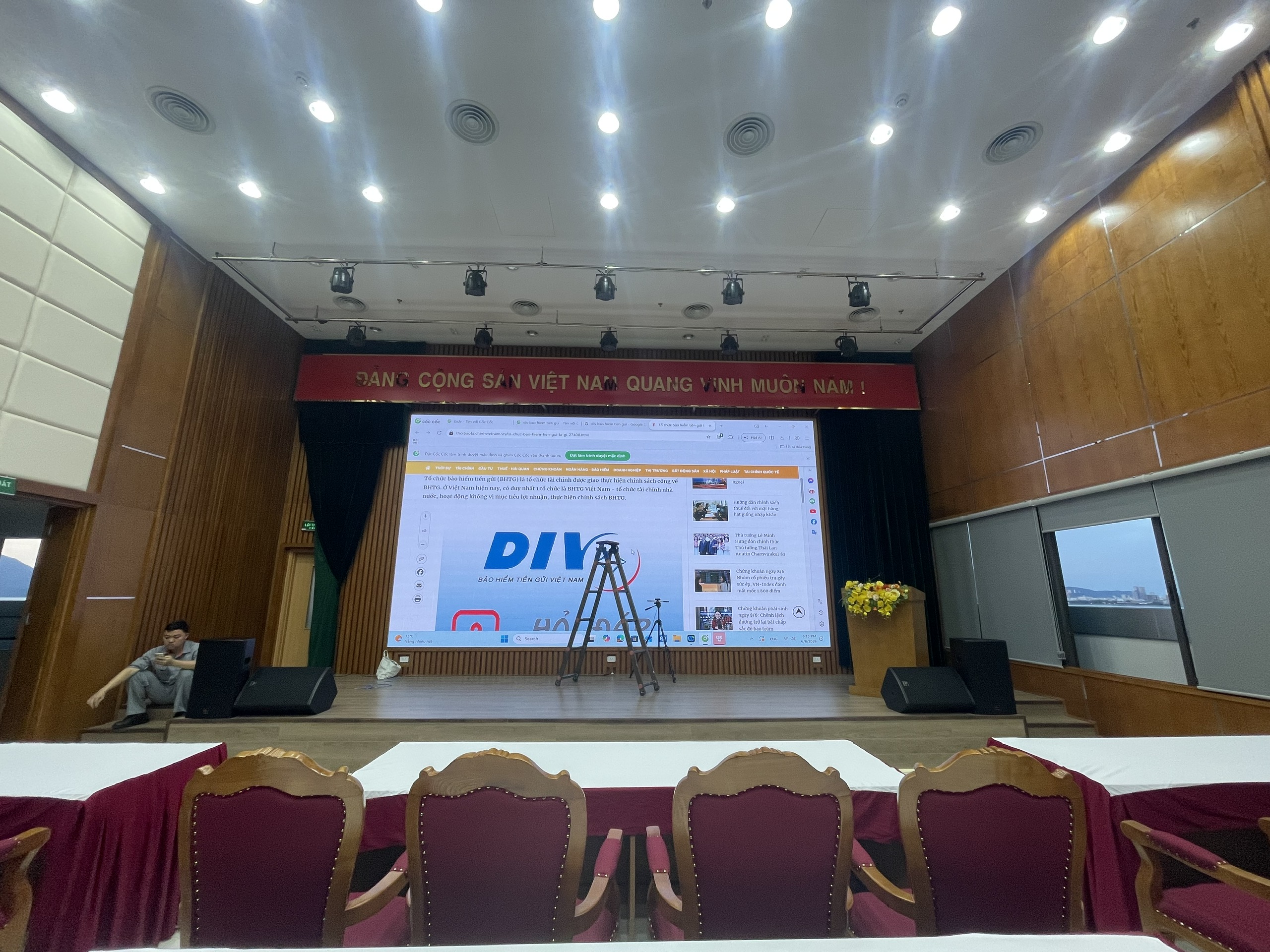  DỰ ÁN THI CÔNG LẮP ĐẶT MÀN HÌNH LED CQ TẠI BẢO HIỂM GỬI TIỀN VIỆT NAM – DIV 